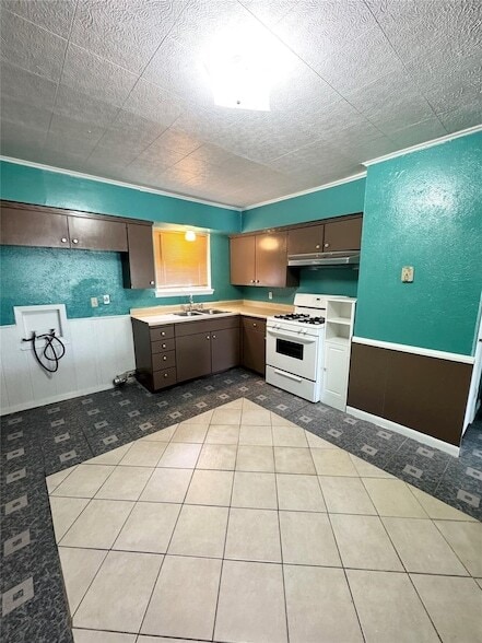 Building Photo - 928 Caladium Dr