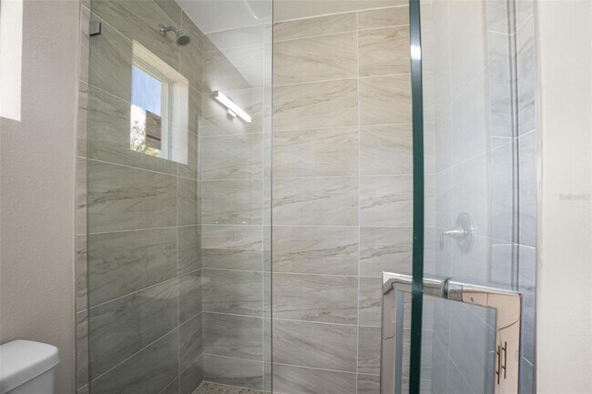 Building Photo - 3346 NE 21st Pl