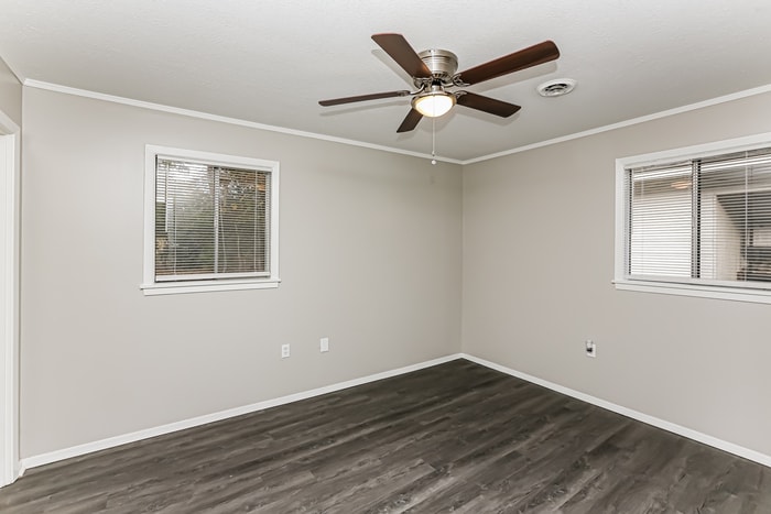 Building Photo - 258 Melrose Dr