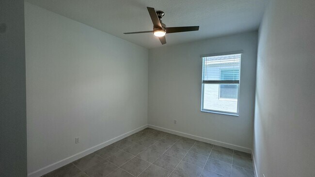 Building Photo - 3052 Cedar Pl
