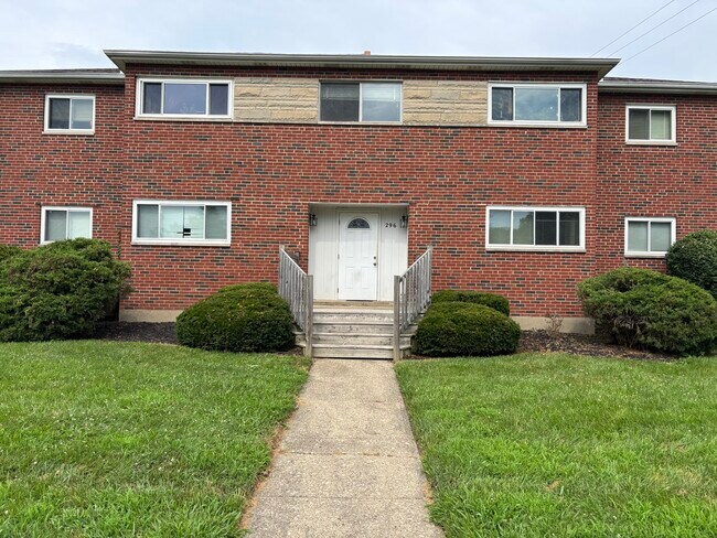 Building Photo - 296 Glencross Ave