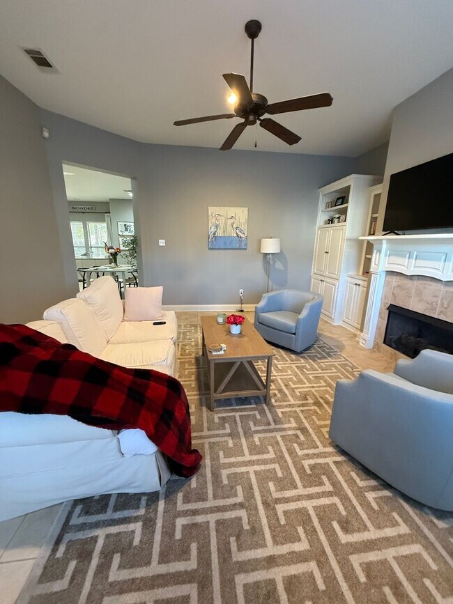 Building Photo - Must see this Beautifull home located off Staring in Santa Rosa Subdivision