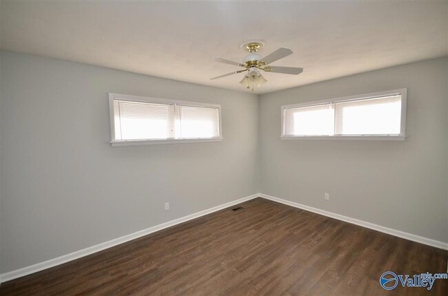 Building Photo - 804 Hodges St NW