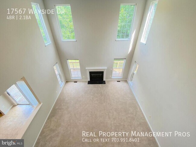 Building Photo - 17567 Wayside Dr