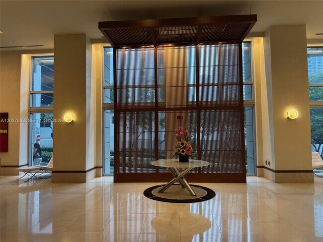 Building Photo - 1060 Brickell Ave
