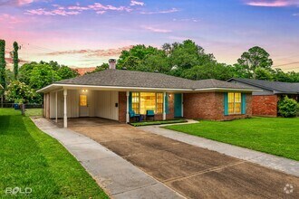 Building Photo - Adorable 3 bed 2 bath in Broadmoor Area!