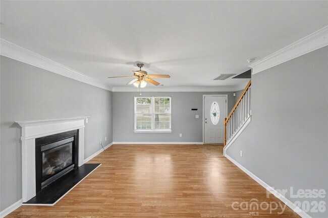 Building Photo - 10521 Barvas St