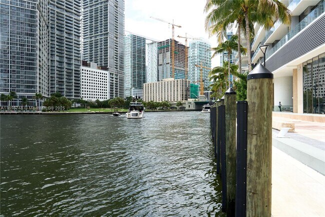 Building Photo - 300 Biscayne Blvd Way