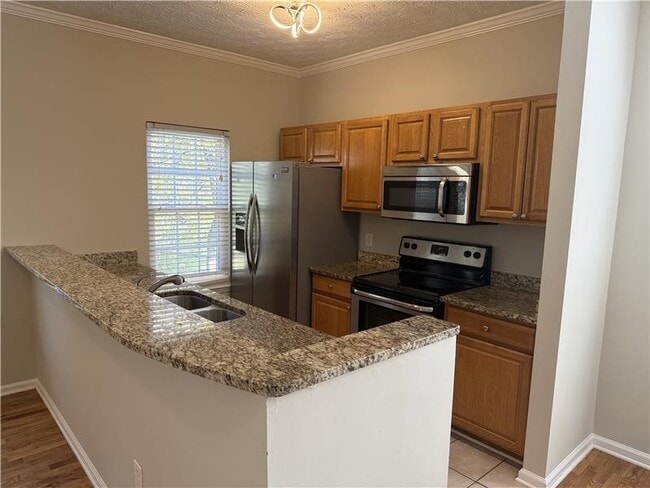 Building Photo - 27 Montgomery St SE