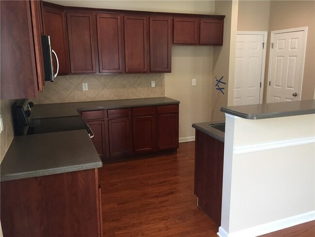 Building Photo - 3338 Castleberry Village Cir