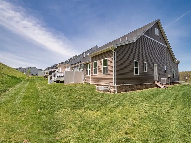 Building Photo - 117 Melinda Ct