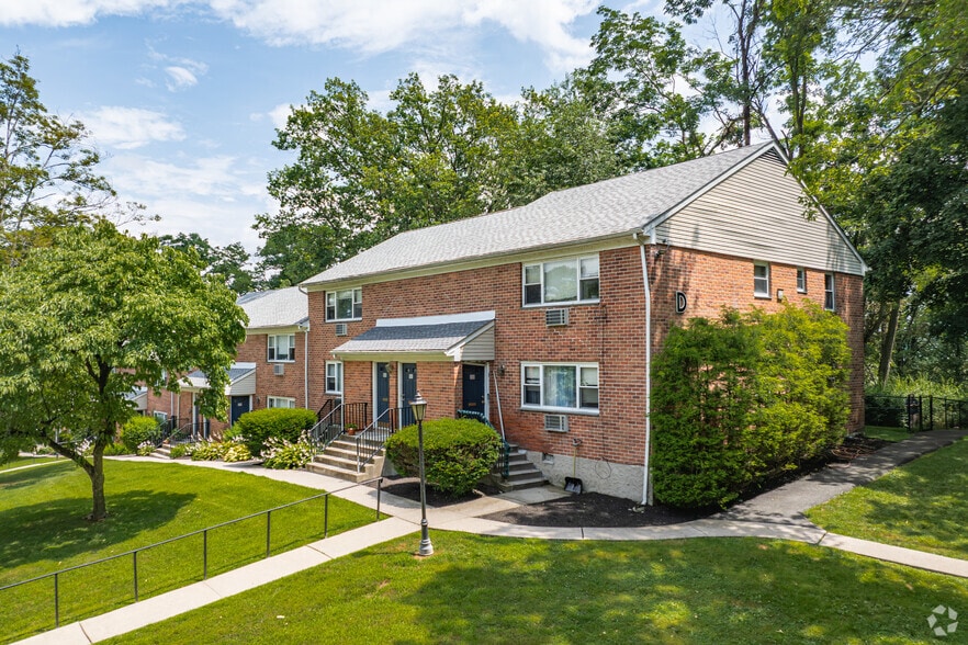 Primary Photo - HudsonView Living