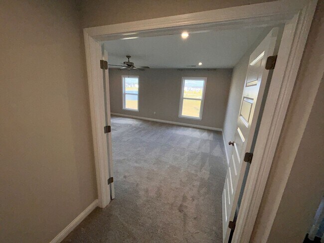 Building Photo - Home For Lease