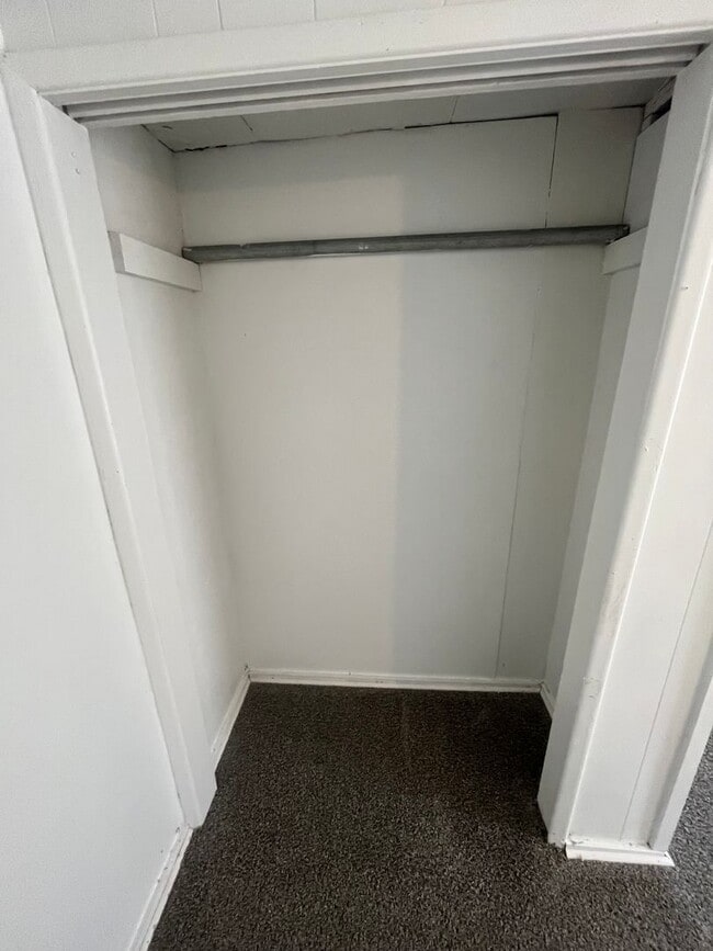 Building Photo - 3 Bed/1 Bath House