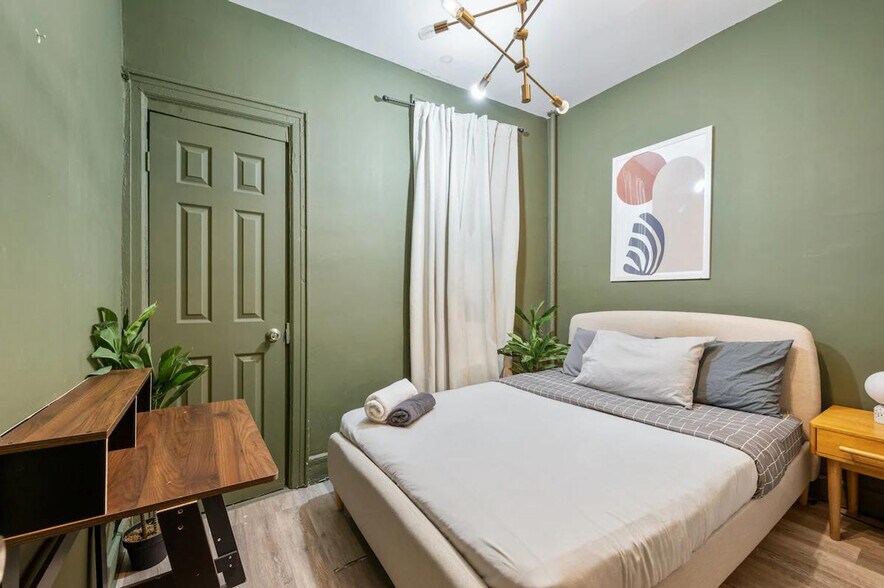 Building Photo - 1109 1st Ave