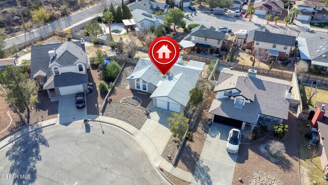 Building Photo - 905 Mark Wallace Ln