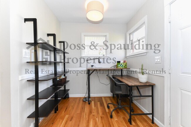 Building Photo - 4202 Henderson Rd