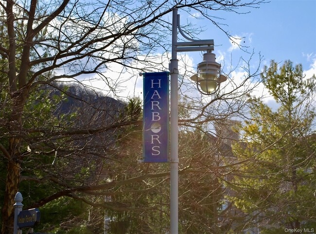 Building Photo - 3106 Leeward Dr