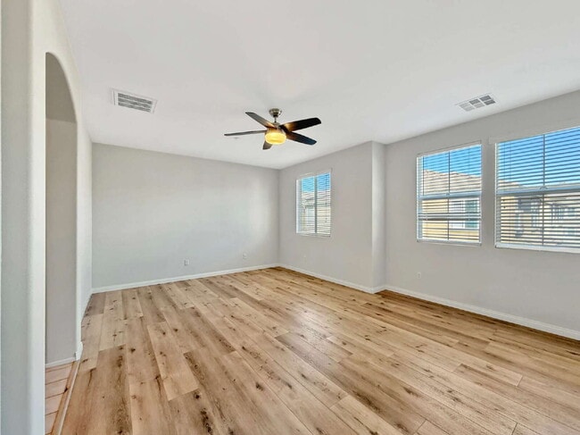 Building Photo - Welcome Home to the Treana Community in Stevenson Ranch 3BR 2 BA