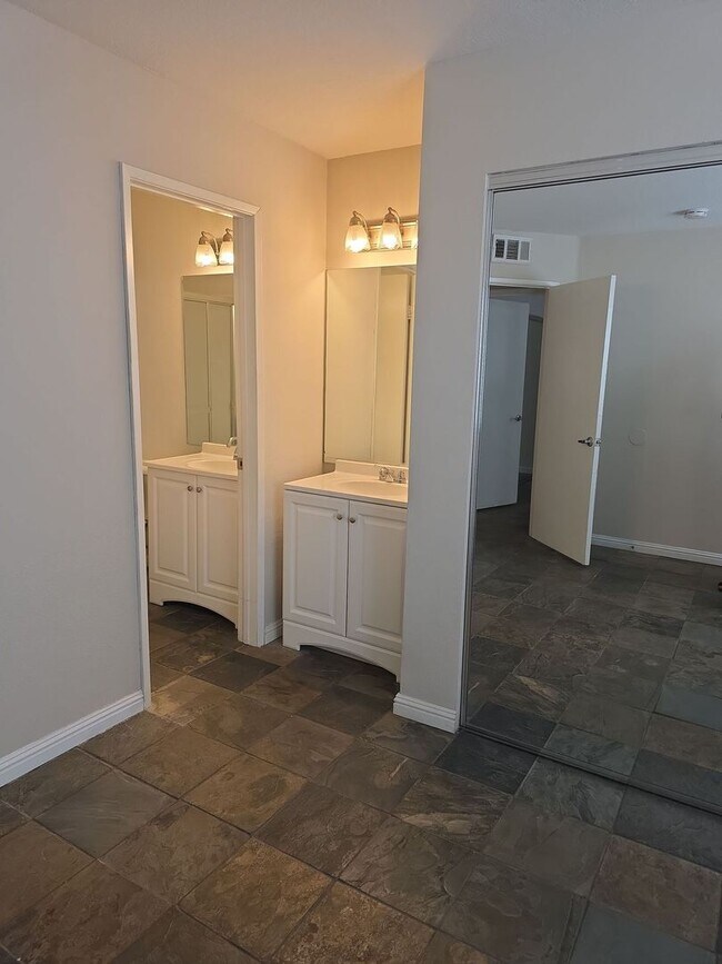 Building Photo - *Move-In Special* Spacious 2 Bed / 2 Bath Condo in San Bernardino – Upgraded & Move-In Ready!