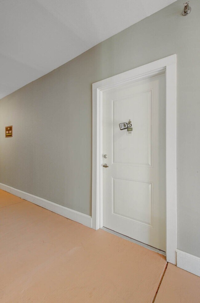 Building Photo - 7202 Bowen Corner Avenue Apt #Unit 10, Han...