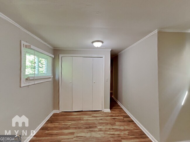 Building Photo - 502 Fairlane Cir NW