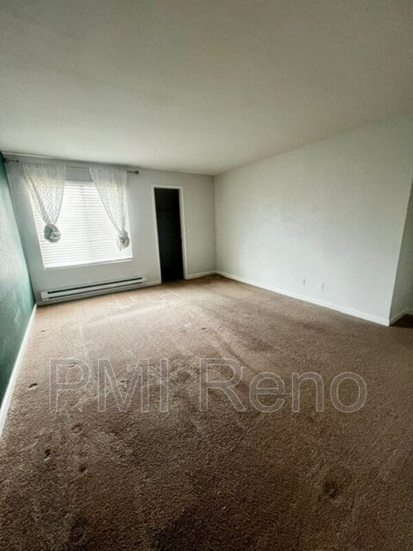 Building Photo - 3865 E Leonesio Dr