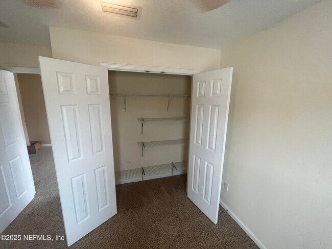 Building Photo - 1500 Calming Water Dr