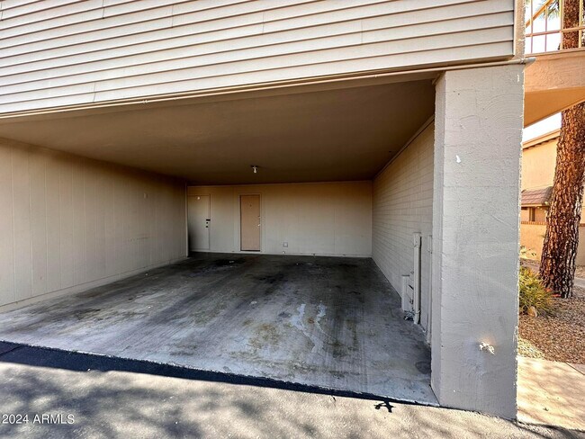 Building Photo - 14802 Yerba Buena Way