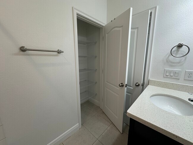 Building Photo - 15479 Sugar Citrus Dr