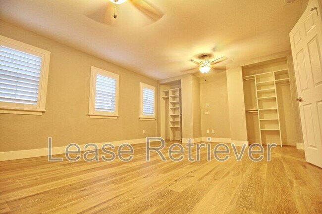Building Photo - 2359 Riviera Ct