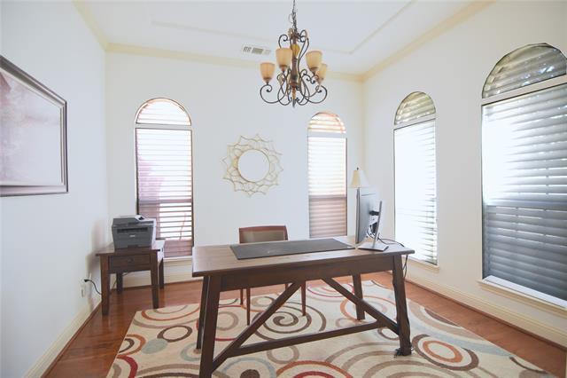 Building Photo - 6419 San Saba