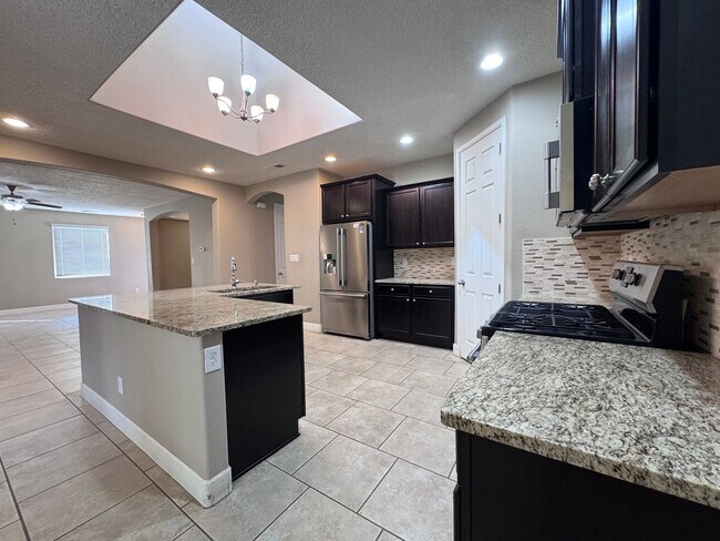 Building Photo - 1504 Barbaro Dr SE