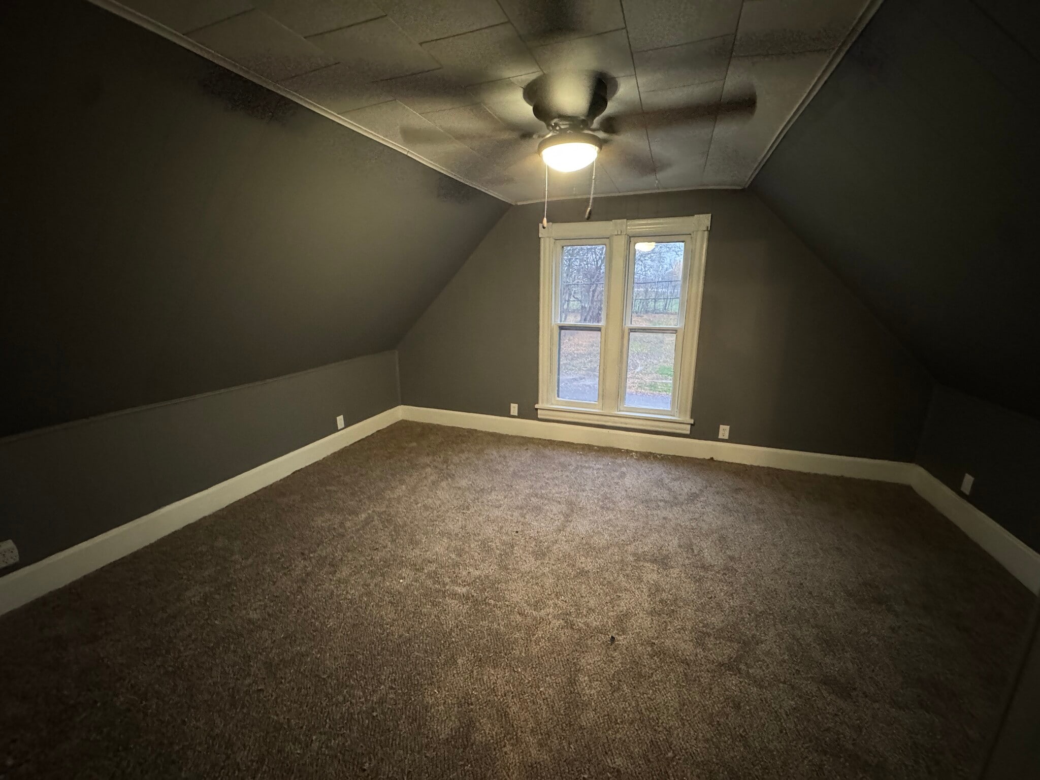 Building Photo - 82 N Elm St