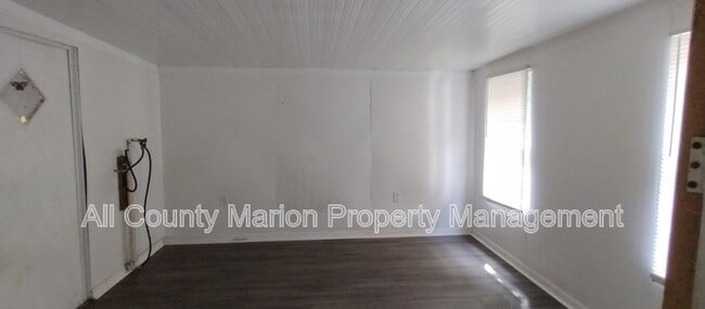 Building Photo - 1011 NW 42nd Ln