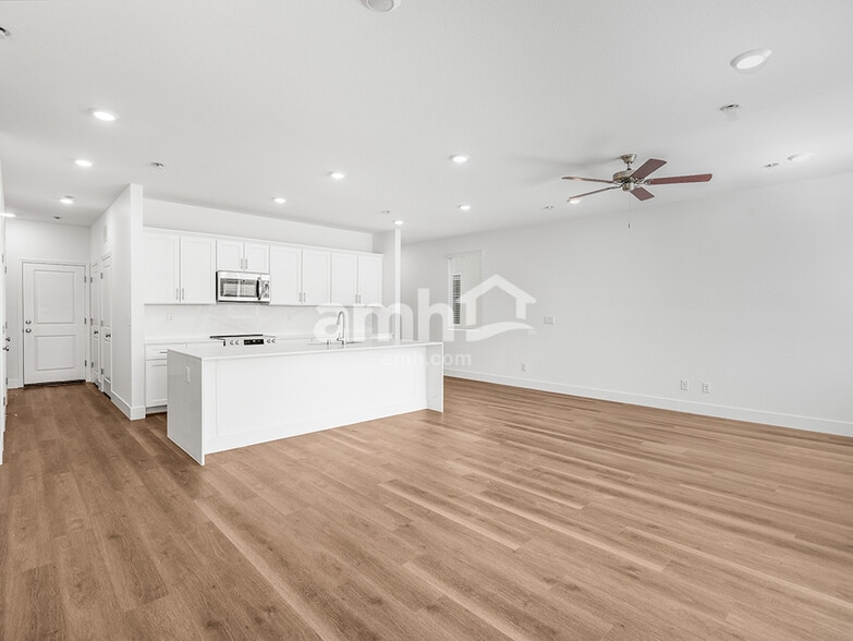 Building Photo - 8435 Black Friday Ct