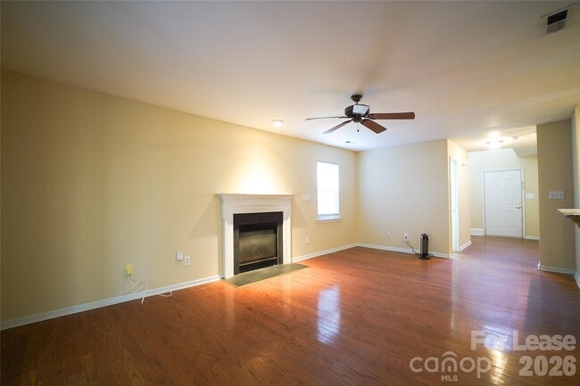 Building Photo - 214 Howe St