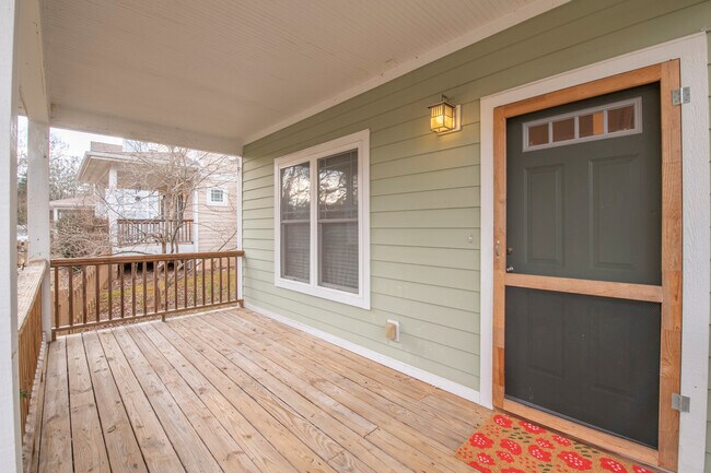 Building Photo - 106 Walnut St