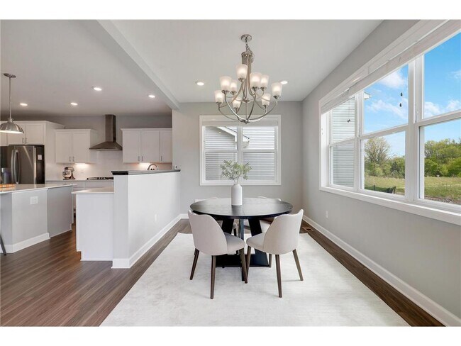 Building Photo - 6332 Apple Ct