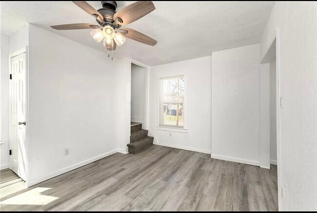 Building Photo - 3 bedroom 1 bath