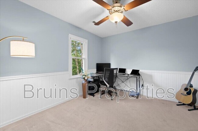 Building Photo - 4457 Eagles Nest Dr