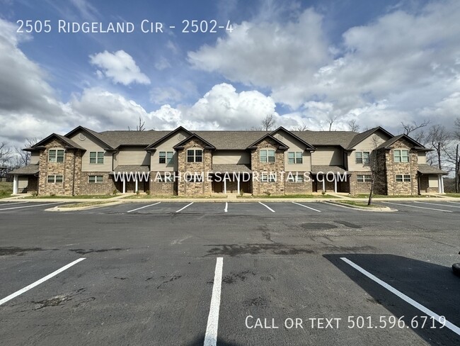 Building Photo - 2502 Ridgeland Cir