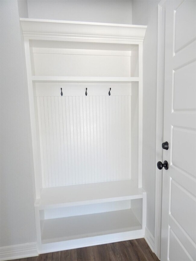 Building Photo - Whitehouse ISD! Gorgeous 4 Bedroom, 2 Bath...