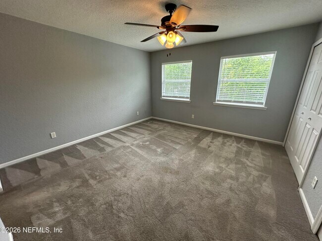 Building Photo - 1827 Lago Del Sur Drive