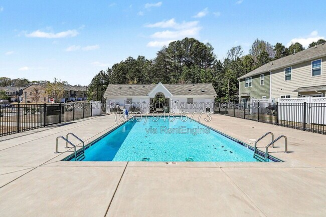 Building Photo - 5013 Spring Arbor Ln