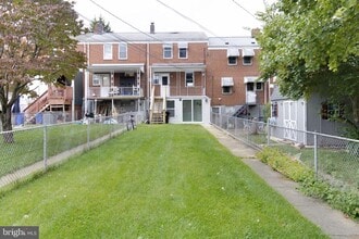 Building Photo - 8431 Willow Oak Rd