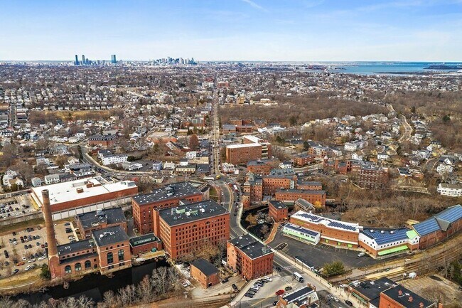 Building Photo - 1169 Adams St