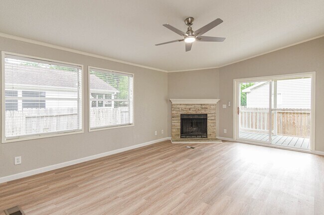 Building Photo - 10210 Berrypatch Ln