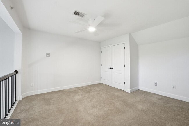 Building Photo - 13940 Greendale Dr