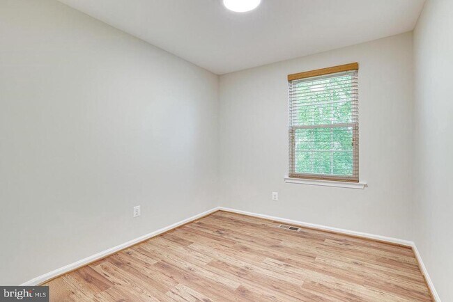 Building Photo - 13491 Old Dairy Ct